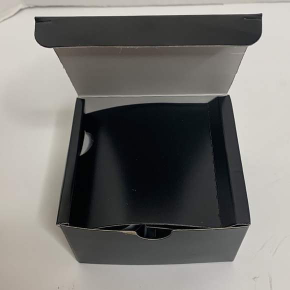 Gear VR Controller | Black New in Box | Wireless BlueTooth Brand | Gaming Piece - Picture 8 of 13